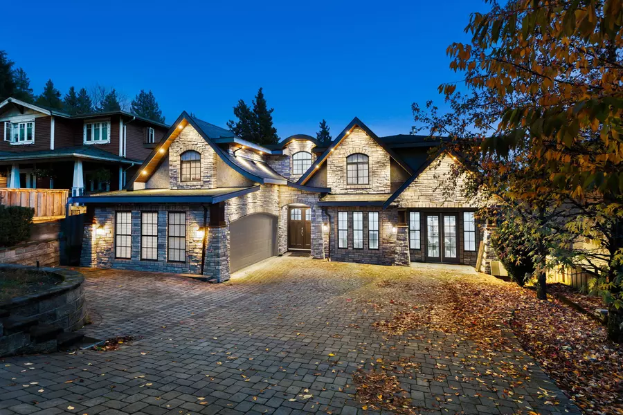 8656 Gilley Ave, Burnaby, BC V5J 4Y5