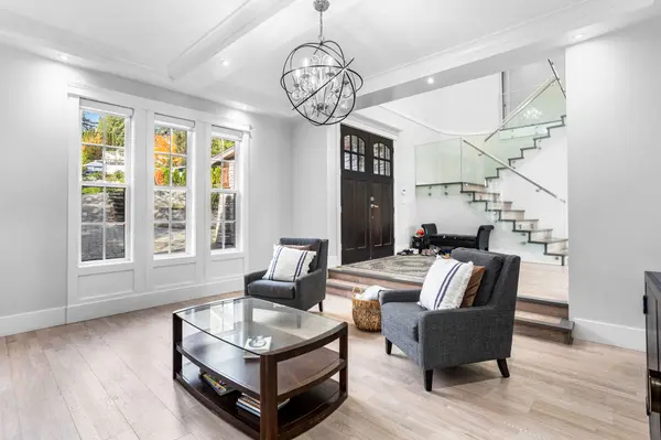 8656 Gilley Ave, Burnaby, BC V5J 4Y5