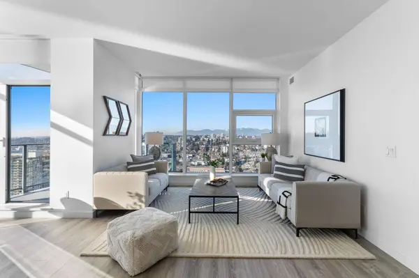 680 Quayside DR #3903, New Westminster, BC V3M 0P2