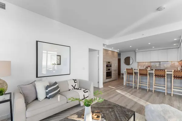 680 Quayside DR #3903, New Westminster, BC V3M 0P2