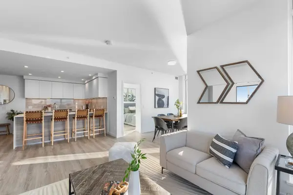 680 Quayside DR #3903, New Westminster, BC V3M 0P2