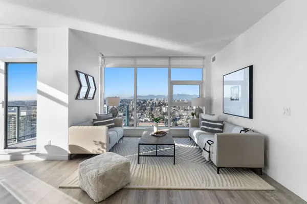 680 Quayside Dr #3903, New Westminster, BC V3M 0P2