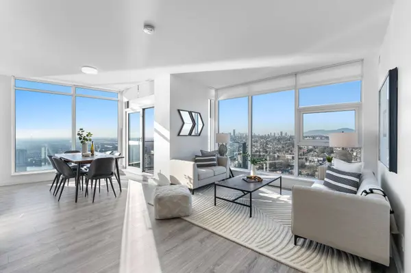 680 Quayside Dr #3903, New Westminster, BC V3M 0P2