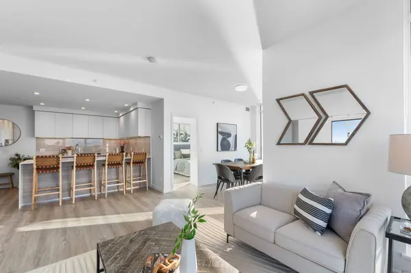 680 Quayside Dr #3903, New Westminster, BC V3M 0P2