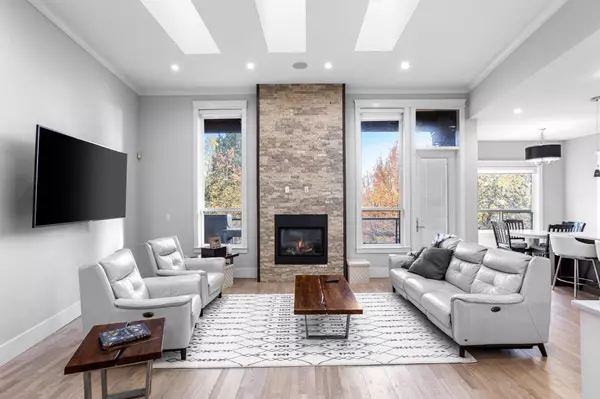 8656 Gilley AVE, Burnaby, BC V5J 4Y5