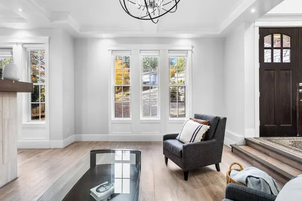 8656 Gilley AVE, Burnaby, BC V5J 4Y5