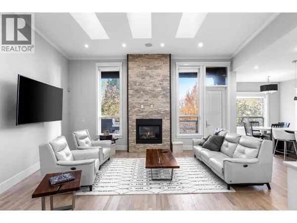 8656 GILLEY AVENUE, Burnaby, BC V5J4Y5