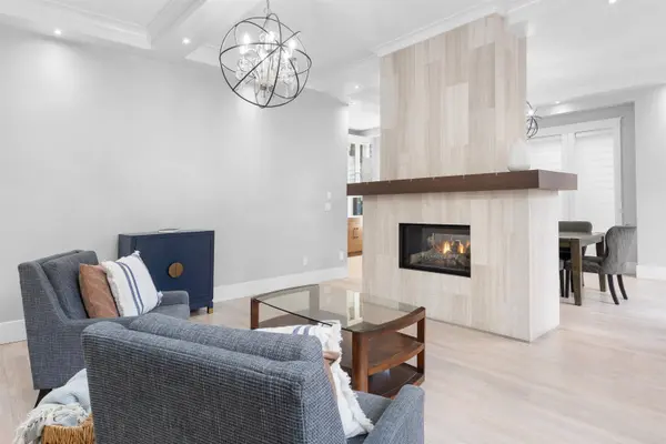 8656 Gilley AVE, Burnaby, BC V5J 4Y5
