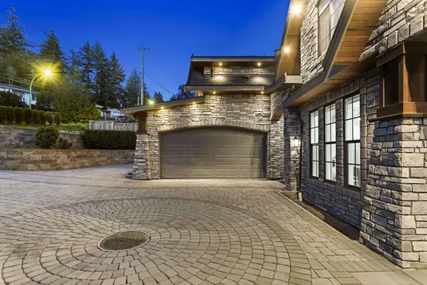 8656 Gilley AVE, Burnaby, BC V5J 4Y5