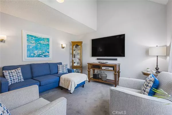 1812 Cherry Wood LN, Colton, CA 92324