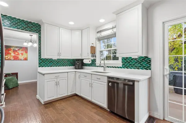 6851 S Forest ST, Centennial, CO 80122