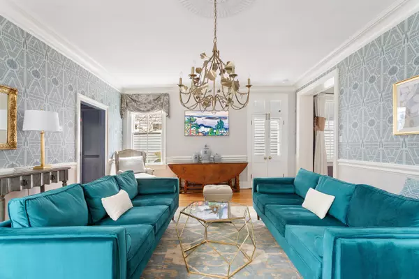 184 Ashley Ave, Charleston, SC 29403