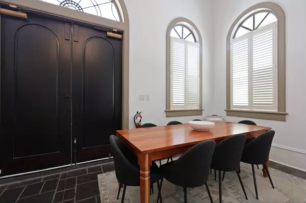 221 Ashley Ave #Abc, Charleston, SC 29403