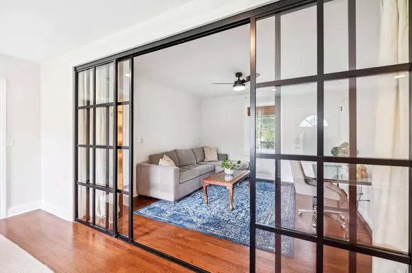 22 Charlestowne Rd, Charleston, SC 29407