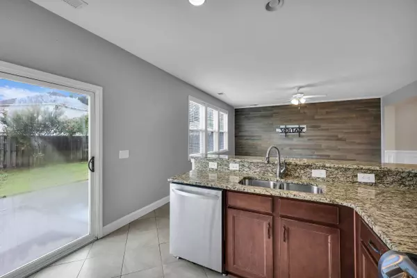 362 Sanctuary Park Dr, Summerville, SC 29486