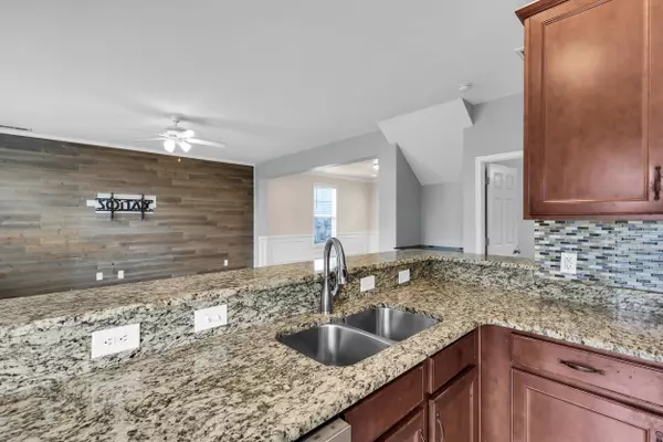 362 Sanctuary Park Dr, Summerville, SC 29486