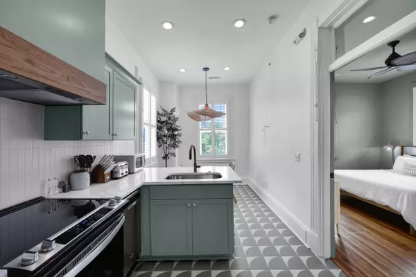 169 Spring St #Abc, Charleston, SC 29403