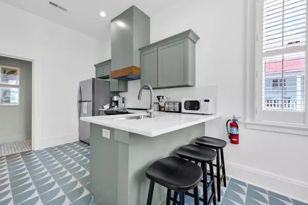 169 Spring St #Abc, Charleston, SC 29403