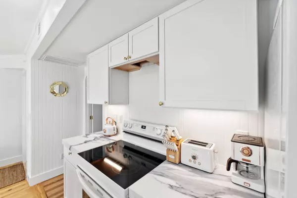 67 Spring St #A, Charleston, SC 29403