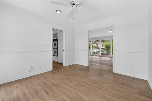 1568 Oak Island Dr, Charleston, SC 29412