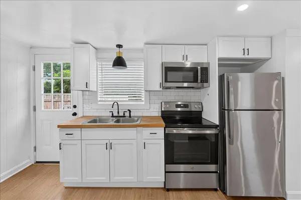 2023 Hugo Ave, North Charleston, SC 29405