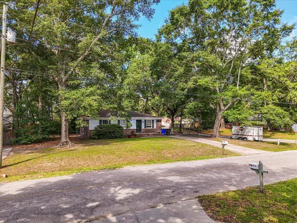 1436 Heather Dr, Mount Pleasant, SC 29464