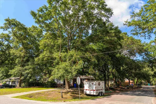 1436 Heather Dr, Mount Pleasant, SC 29464