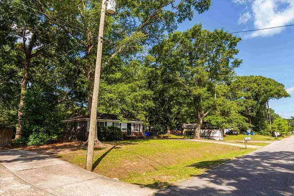 1436 Heather Dr, Mount Pleasant, SC 29464