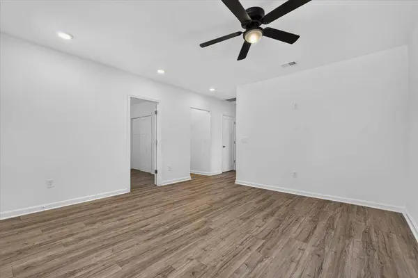 2029 Saint Francis St, North Charleston, SC 29405