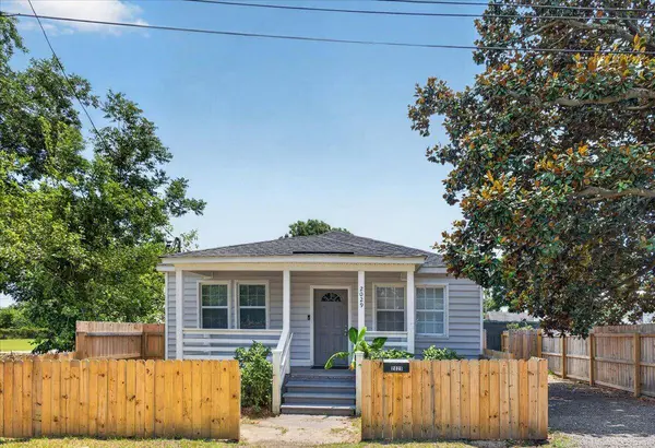 2029 Saint Francis St, North Charleston, SC 29405