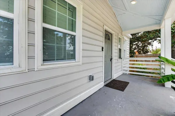 2029 Saint Francis St, North Charleston, SC 29405