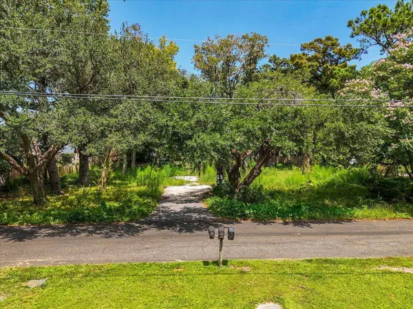 452 Lindberg St #Lot 10b, Charleston, SC 29412