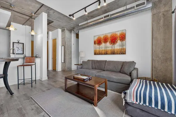 150 Bee St #306, Charleston, SC 29401