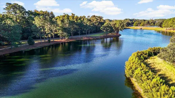 4141 Gnarled Oaks Ln
