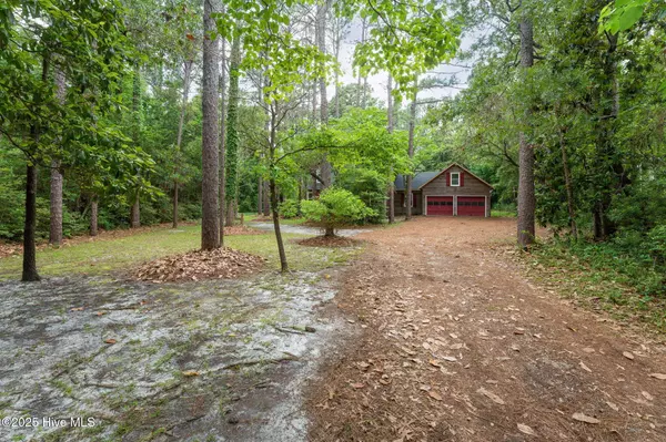 4 Pinewood CIR, Wilmington, NC 28409