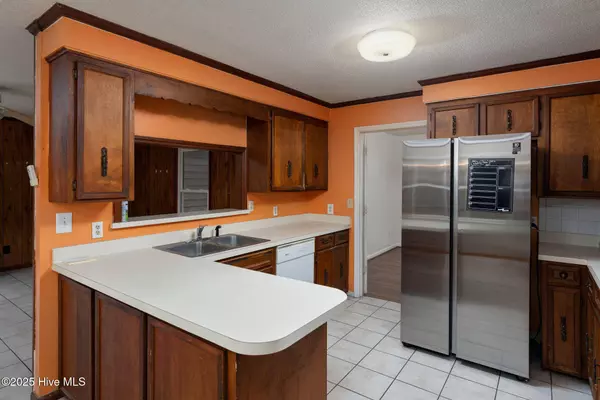 4 Pinewood CIR, Wilmington, NC 28409