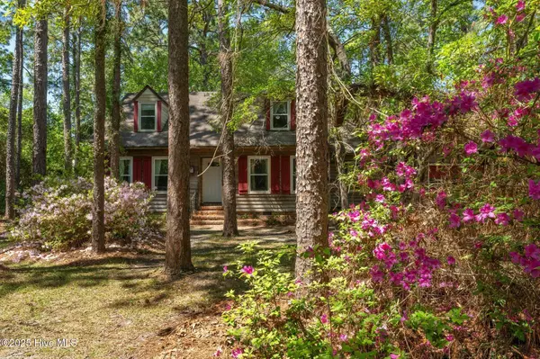 4 Pinewood CIR, Wilmington, NC 28409