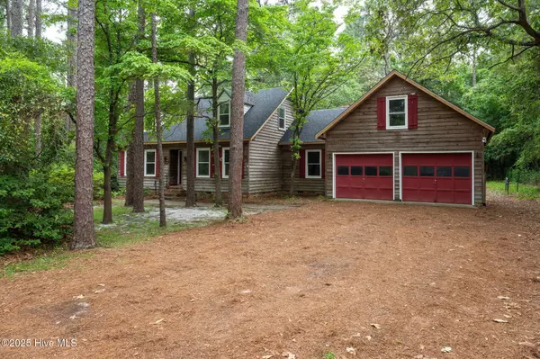 4 Pinewood CIR, Wilmington, NC 28409