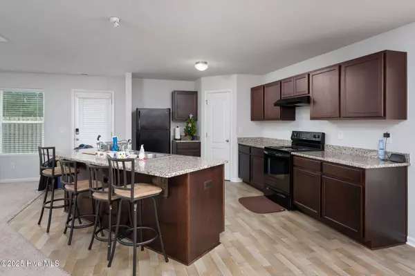 1916 Simonton DR, Wilmington, NC 28405