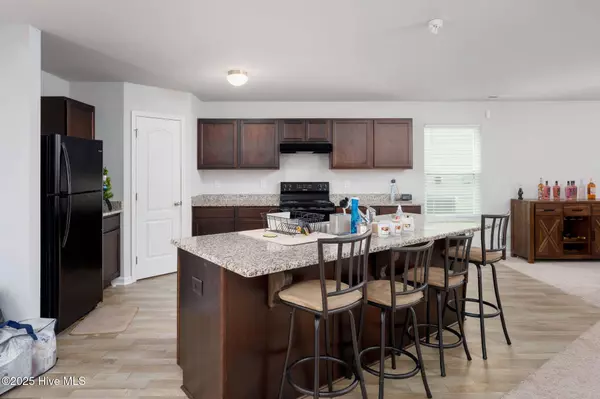 1916 Simonton DR, Wilmington, NC 28405