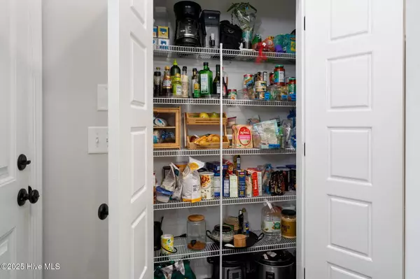 410 Trisail TER, Wilmington, NC 28412