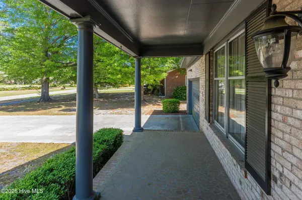 913 Robert E Lee DR, Wilmington, NC 28412