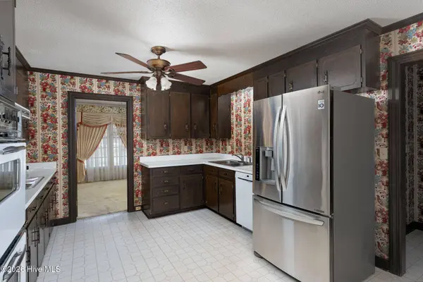 913 Robert E Lee DR, Wilmington, NC 28412