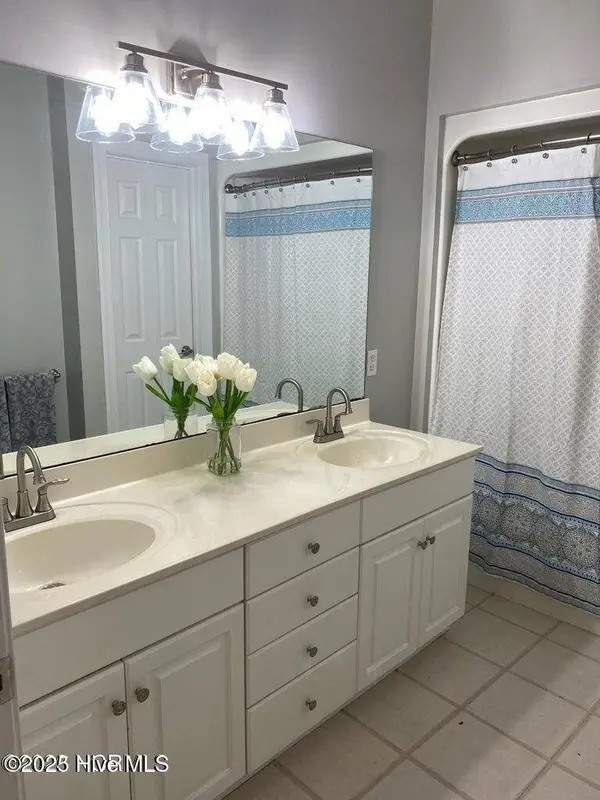 233 Racine DR #Unit 32, Wilmington, NC 28403