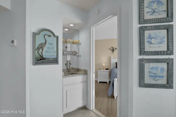 2000 New River Inlet RD #3302, North Topsail Beach, NC 28460