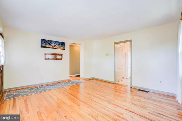 9504 52ND AVE, College Park, MD 20740