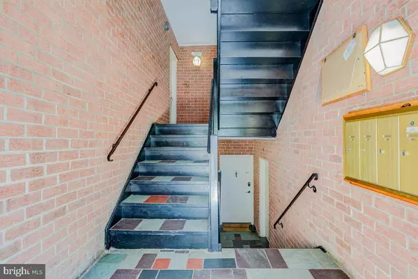 732 QUINCE ORCHARD BLVD #201, Gaithersburg, MD 20878