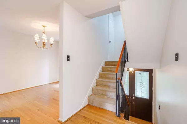 9 GUY CT, Rockville, MD 20850