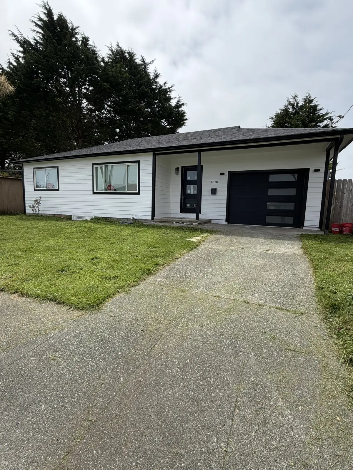 1610 Gainard St, Crescent City, CA 95531-3324