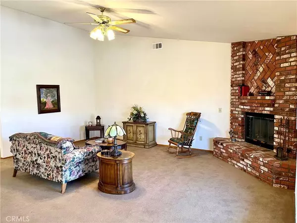 16381 Kasota RD, Apple Valley, CA 92307